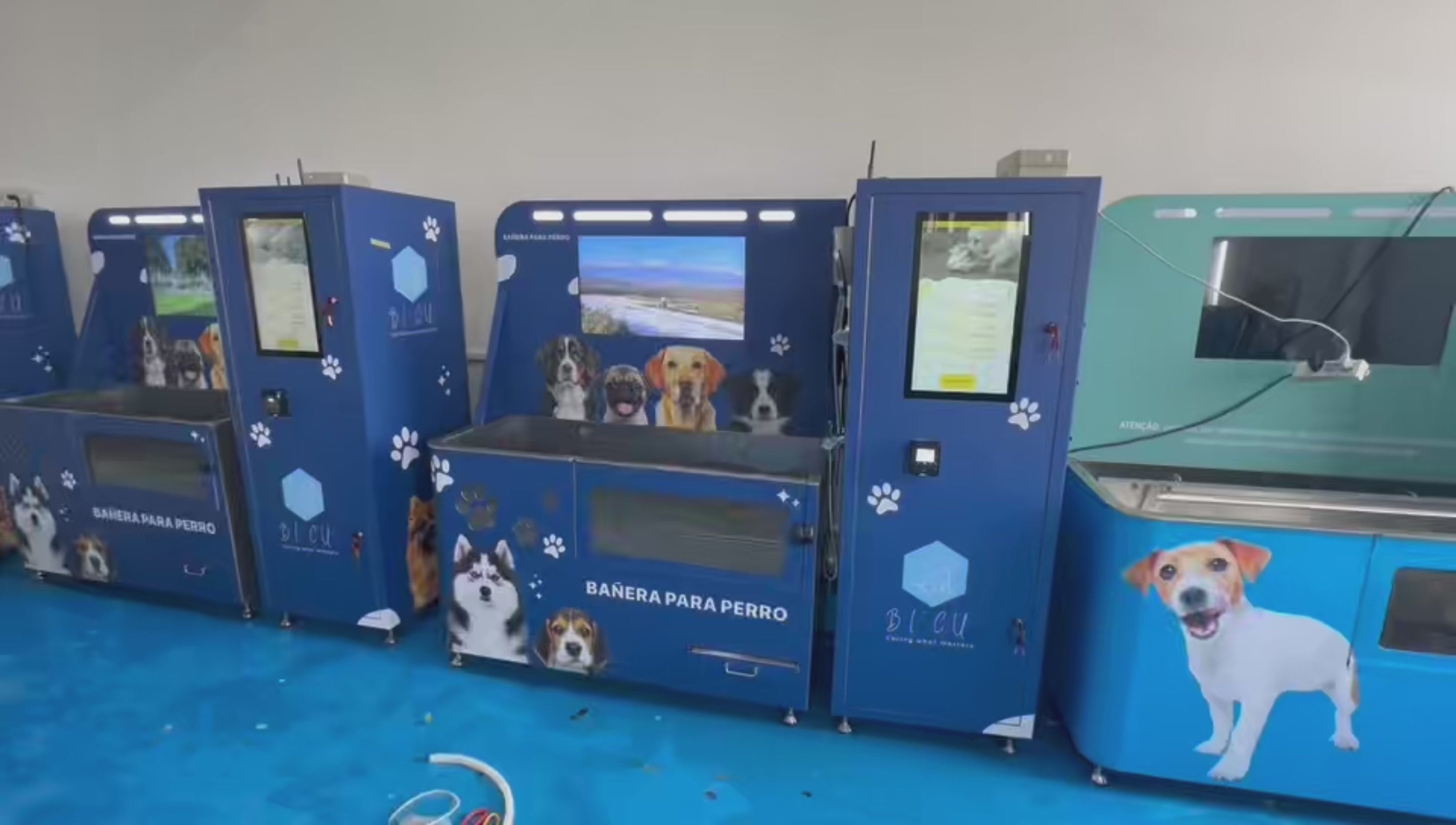 Carica il video: 